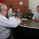 Los médicos que acudieron ayer al Hospital del Bierzo proceden de once centros sanitarios.
