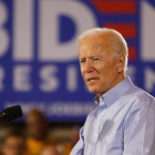 Joe Biden habla durante su primer evento de campaña electoral.