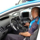 Los policías locales prueban el nuevo sistema Eurocop Móvil.