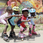 Jean Obunde, Milestone Otieno, Zuina Omari y Jow Otieno, los más pequeños del club deportivo de Nairobi. JÈSSICA MARTORELL