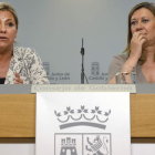 Rosa Valdeón y Pilar del Olmo, ayer, tras el Consejo de Gobierno en rueda de prensa.