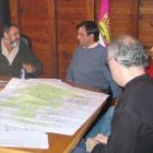 Julio González discute con los técnicos de Red Eléctrica