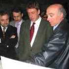 Palazuelo, García-Prieto y el arquitecto Andrés Lozano, en una fotografía de archivo