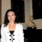 Rosa Fernández, ayer, tras ser investida miembro de la Academia de Bellas Artes de Sant Jordi