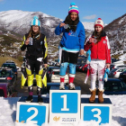 Sofía (Conty), Elisa (Leitariegos) y María  (Maf.com) con sus trofeos.