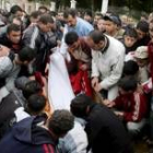 Entierro de una de las víctimas de los atentados ocurridos el miércoles en Argel