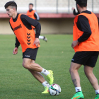 Gonzalo, a la izquierda, podría ser titular el sábado tras su gran partido ante el Lealtad