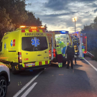 Cuatro mujeres de 26, 16, 15 y 13 años de edad han fallecido este domingo en un choque frontolateral de su coche contra otro en Collado Villaba. EFE / EMERGENCIAS COMUNIDAD DE MADRID