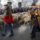 La alcaldesa de Madrid, Manuel Carmena, acompañó a las merinas por el centro de Madrid