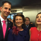 Miguel Alonso de Goya junto a la reina Letizia y la presidenta nacional de la AECC, Isabel Oriol