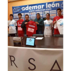 El presidente del Ademar y el responsable de Marsan en la firma.