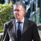 El exsecretario general del PP de Madrid Francisco Granados, al abandonar la Audiencia Nacional tras el juicio del chivatazo de la Púnica.