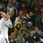 Algunos de los cánticos en el Real Madrid-Celta ha provocado la expulsión de 17 hinchas.