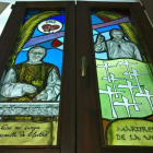 El ventanal de homenaje a Romero y las otras vidrieras ha sido realizadas por Grisallas. S, BERNARDO