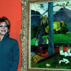 Carmen Thyssen junto al célebre cuadro de Paul Gauguin. JULIÁN MARTÍN