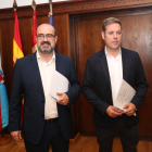 Marco Morala e Iván Alonso, minutos antes de la comparecencia ante los medios comunicación. L. DE LA MATA