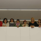 La concejala Carmen Oláiz, junto a las emprendedoras de la nueva asociación Zardinas.