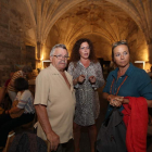 José Carralero, Macarena Ruiz y Odile Rodríguez de la Fuente, en el Monasterio. L. DE LA MATA