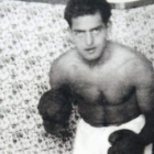 Buñuel boxeando en su etapa de estudiante universitario en Madrid