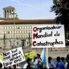Unas 2.000 personas se manifestaron ayer en contra de la OMC en Ginebra