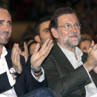 Rajoy, acompañado del presidente del Gobierno balear, José Ramón Bauza, ayer en Inca.