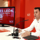 Cendón presentó ayer la nueva campaña socialista. MARCIANO PÉREZ