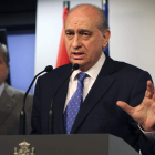 El ministro del Interior, Jorge Fernández Díaz, ayer, en rueda de prensa.