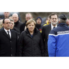Hollande, Merkel y Rajoy llegan al lugar en el que se ha instalado el centro de operaciones.