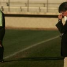 José María Calvo tendrá que hacer encaje de bolillos para conformar el once inicial