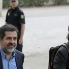 Jordi Sánchez y Jordi Cuixart llegan a la Audiencia Nacional el pasado 16 de octubre.