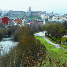 El río Sil, ayer, entre el Pajariel y el barrio de la Estación.
