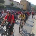 Aunque los corredores salieron así de limpitos, el barro les cubría en la meta