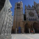 León es uno de los puntos por los que discurrirá el viaje. En la imagen, su catedral.
