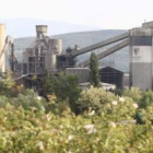 Imagen de archivo de la cementera de Cosmos, cuya dirección ha recordado las grandes inversiones rea