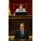 Mas, ante la presidenta del Parlament, Carme Forcadell.