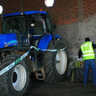 Entre el material agrícola recuperado por la Guardia Civil se encontraba un tractor