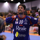 García Vega durante un partido en su última etapa como jugador del Ademar.