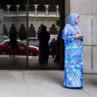 Dos mujeres malasias en una calle de Kuala Lumpur.