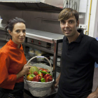 Óscar Teruelo es leonés y junto a su pareja, Susana Aragón, regentan el Restaurante Ona Nuit que apuesta por los productos leoneses y por los alimentos de la huerta.