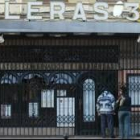 Aspecto que presentaba en la mañana de ayer la cafetería en la que explotó la bomba el pasado lunes