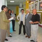 Un momento de la inauguración de la muestra de portadas