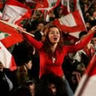 Una joven libanesa en la manifestación de Beirut
