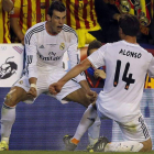 Bale celebra el triunfo que dio el título de Copa al Madrid.