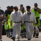 Imagen de archivo de trabajadores de la planta de LM.