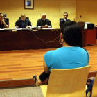 El acusado de abusar de un menor en Salt, durante un juicio por hechos similares en la Audiencia de Girona, el pasado junio.