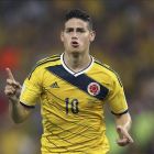El colombiano James Rodríguez celebra su anotación, durante el partido de los octavos de final.