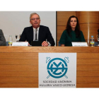 Nuria Rodríguez, Antonio del Valle, Mercedes Martín y Pablo R. Lago, ayer durante el debate sobre el futuro del carbón.