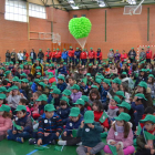 Los niños asistieron al acto celebrado en el pabellón. MEDINA