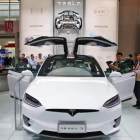 Vista de un Tesla Model X durante el Salón del Automóvil en Pekín en abril del pasado año. DL