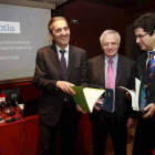 Sebastián Arias, con Gerardo Gutiérrez y Eduardo Estévez (EFCyL), el día de la presentación de Alentia.